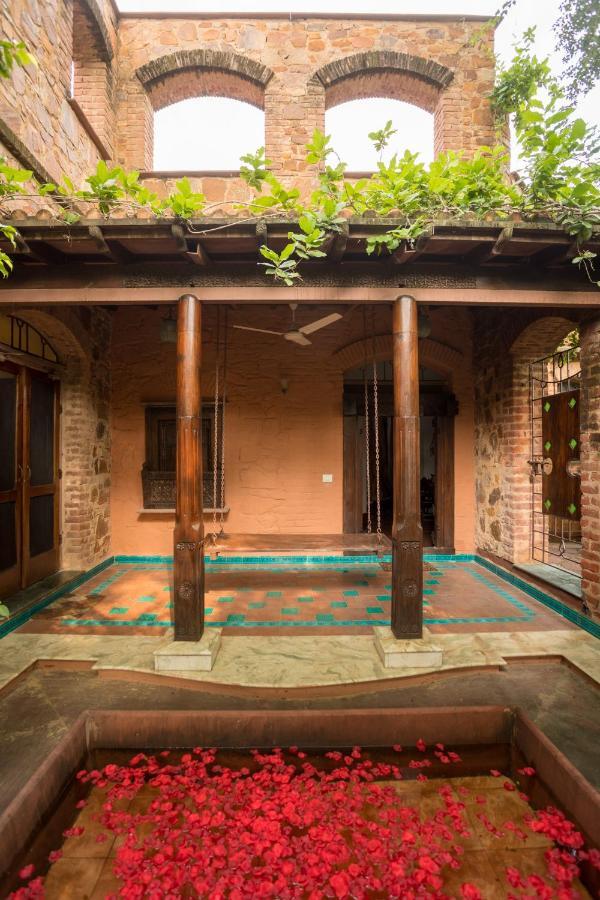 Hostie Chinar Haveli - Heritage Home With Pool, Гургаон Екстериор снимка
