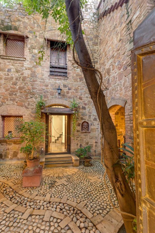 Hostie Chinar Haveli - Heritage Home With Pool, Гургаон Екстериор снимка