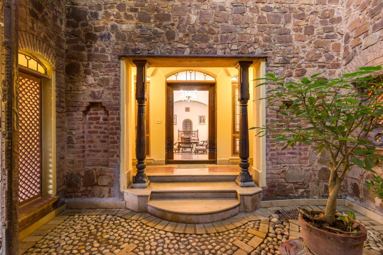 Hostie Chinar Haveli - Heritage Home With Pool, Гургаон Екстериор снимка