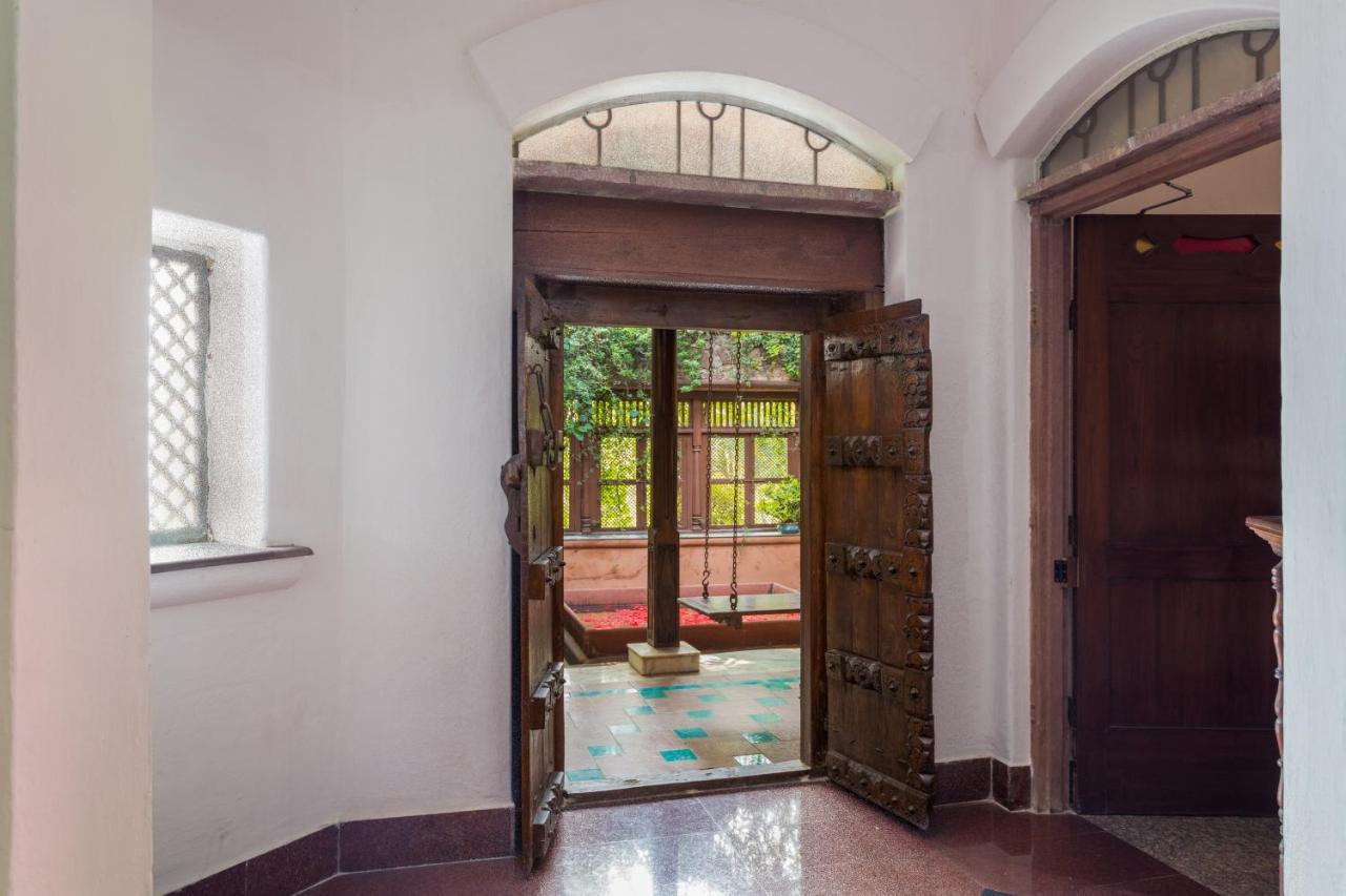 Hostie Chinar Haveli - Heritage Home With Pool, Гургаон Екстериор снимка