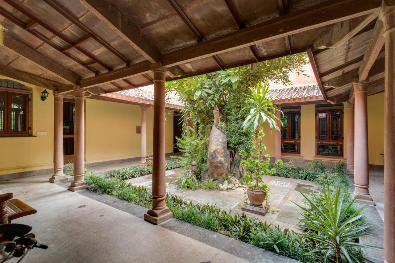 Hostie Chinar Haveli - Heritage Home With Pool, Гургаон Екстериор снимка